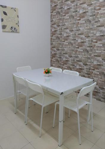 Cameron Muslim Apartment By Nurul