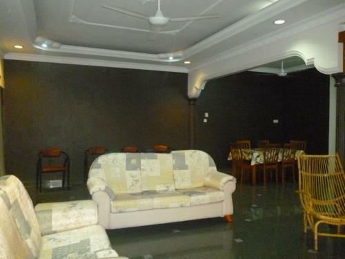 G Six Hotel