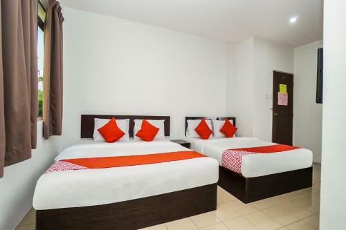 Oyo 89330 Hotel Star Inn