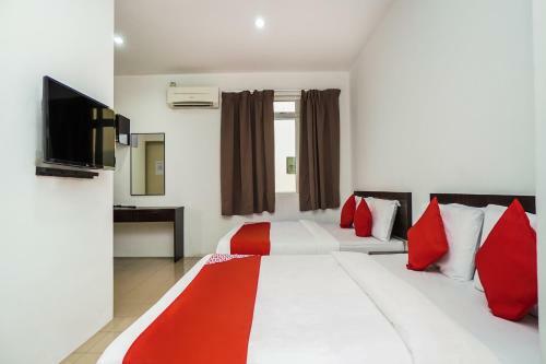 Oyo 89330 Hotel Star Inn