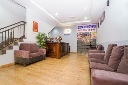 Oyo 89330 Hotel Star Inn