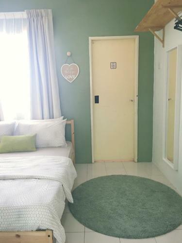 Hostal D'houzz