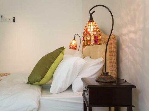 Balik Pulau Booklodge B&B
