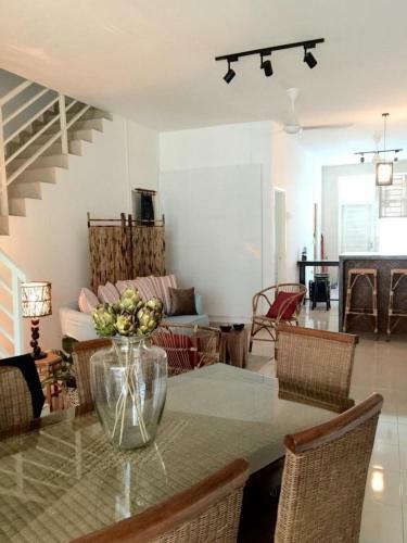 Balik Pulau Booklodge B&B