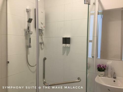 Symphony Suite @ The Wave