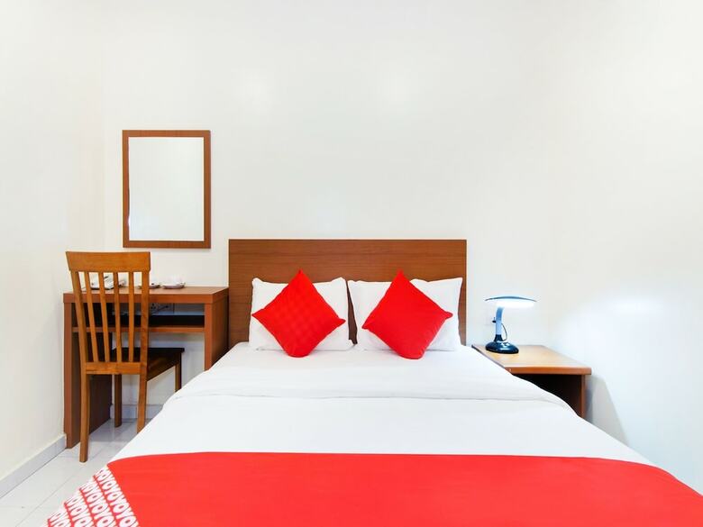Oyo 710 Lawten Hotel
