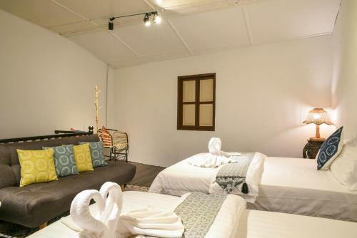 Hostal Ohana House @ 31 Jawa