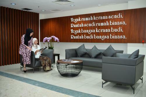 Tun Fatimah Riverside Hotel