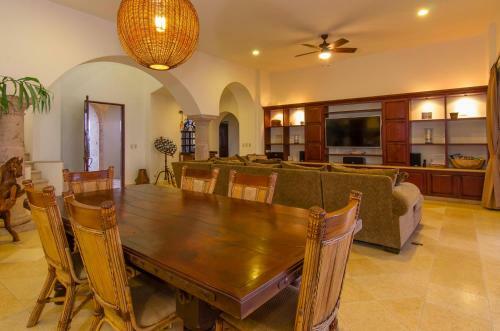 Beachfront Villa Near Great Surfing Villa Kash 3br