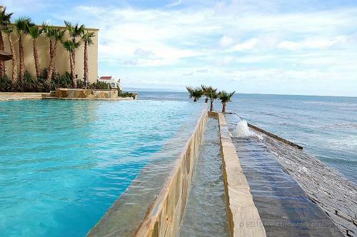 Hotel Las Olas Resort & Spa