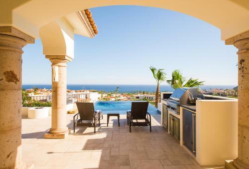 Luxurious Golf Getaway For 14, Villa De Los Faros
