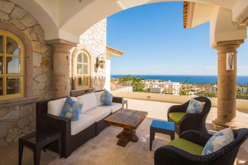 Luxurious Golf Getaway For 14, Villa De Los Faros
