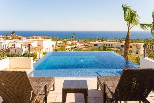 Luxurious Golf Getaway For 14, Villa De Los Faros