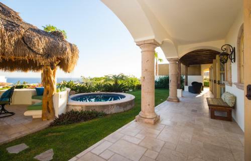 Luxurious Golf Getaway For 14, Villa De Los Faros