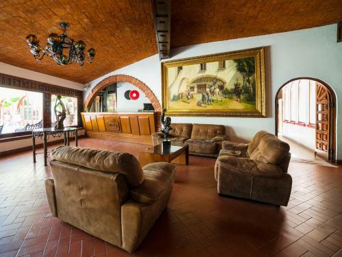 Hotel La Mansion Del Quijote