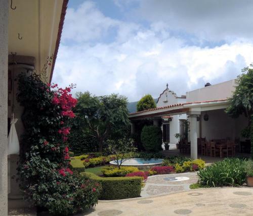 Hotel El Port�n