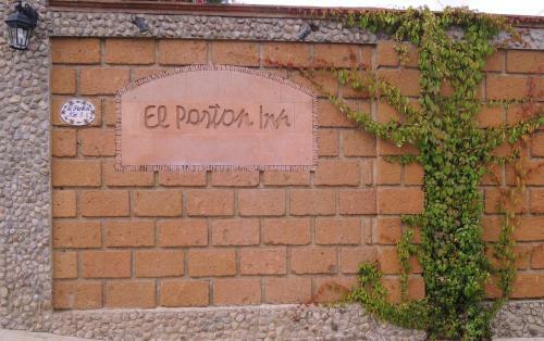 Hotel El Port�n