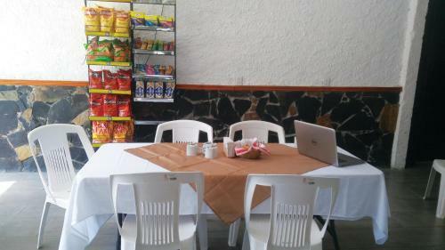 Hostal Hotel Falcon