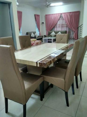 Homestay Mama D'chandan