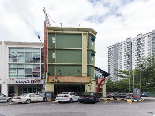 Oyo 604 Hotel Est Equine Park