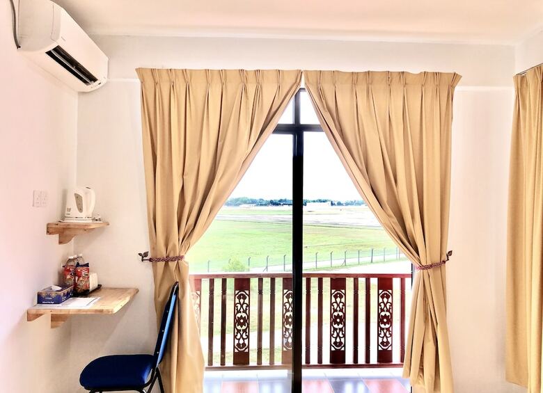 Hotel Am Transit Inn