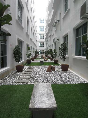 D Hotel