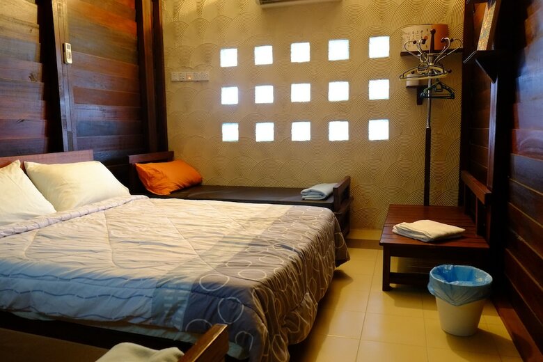 Hotel Tnt Novelty House