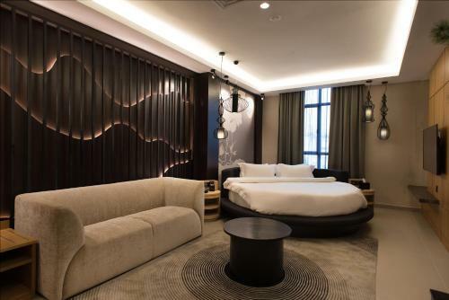 Vangohh Eminent Hotel & Spa