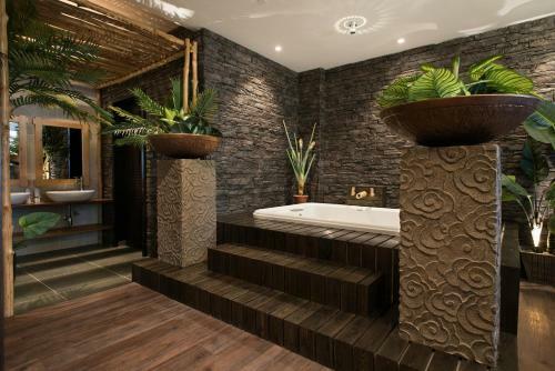 Vangohh Eminent Hotel & Spa
