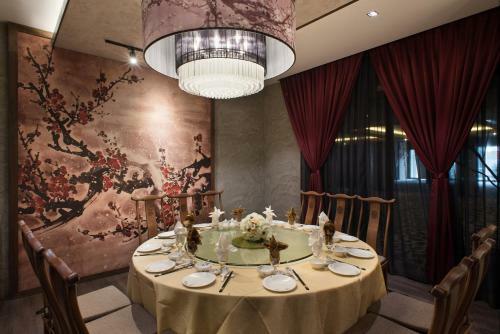 Vangohh Eminent Hotel & Spa