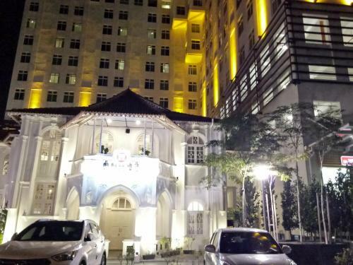 2br Mansion One Gurney Service Apartment