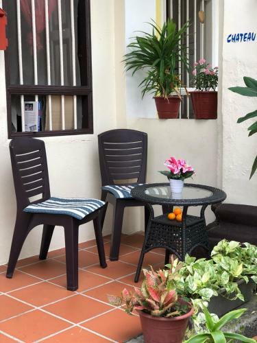 Albergue Chateau One
