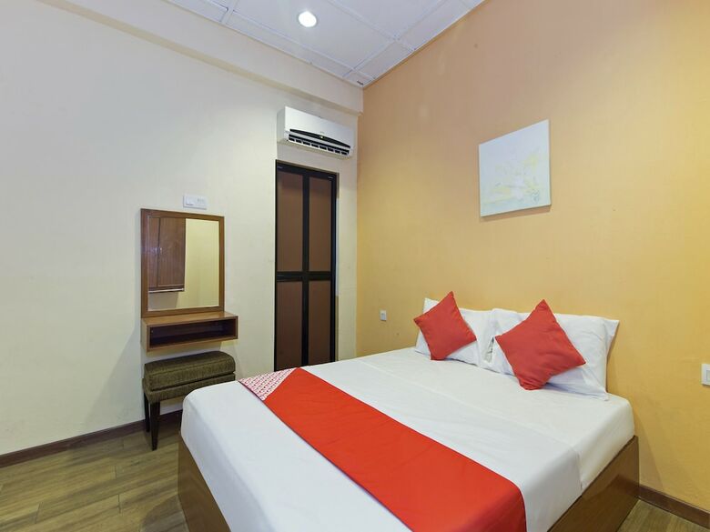 Hotel Oyo 415 Straits Settlement Inn