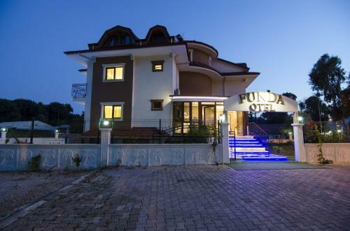 Bed & Breakfast Funda Hotel