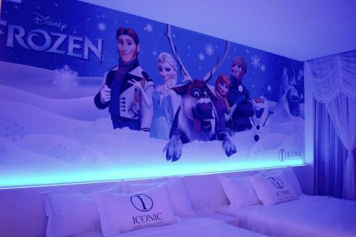 Iconic Suites & Pods Hotel