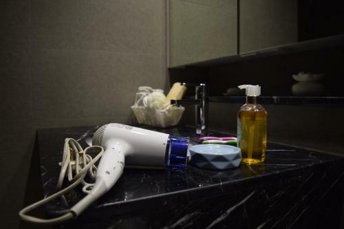 B.suites 21