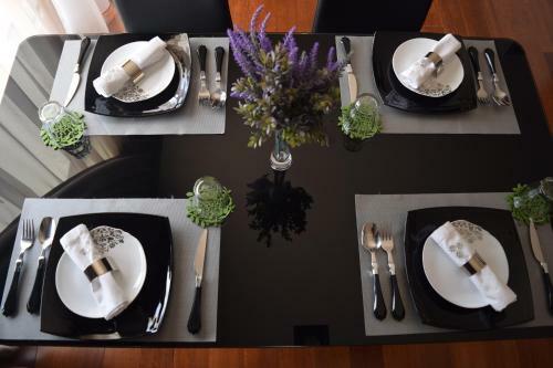 B.suites 21