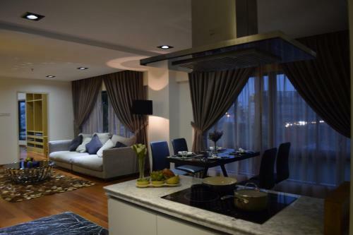 B.suites 21