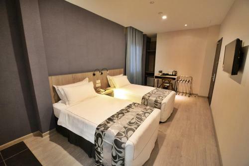 Hotel Diamond Inn