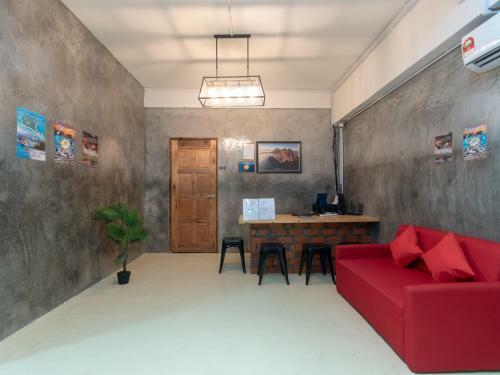 Posada Oyo 43993 Madsuite