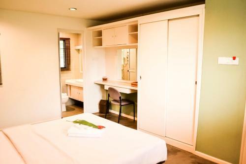 Hostal Qi Hotel And Club