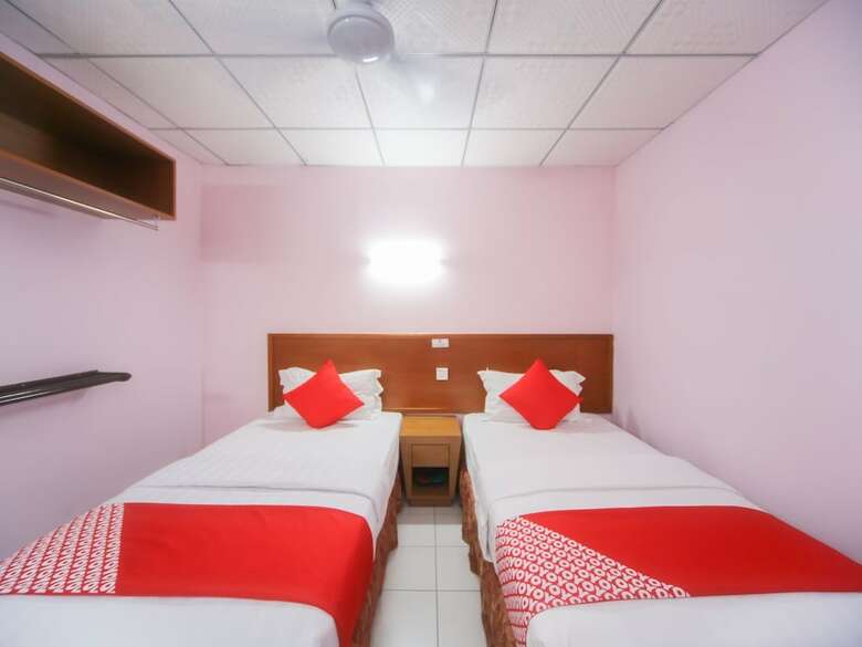 Oyo 738 Hotel 81