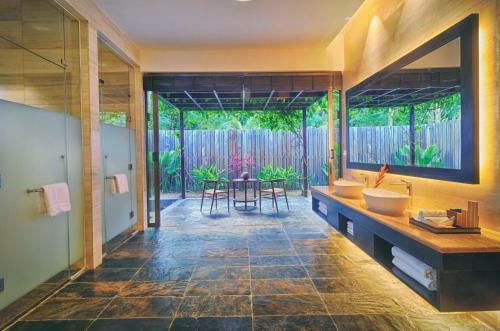 Hotel Borneo Eagle Resort