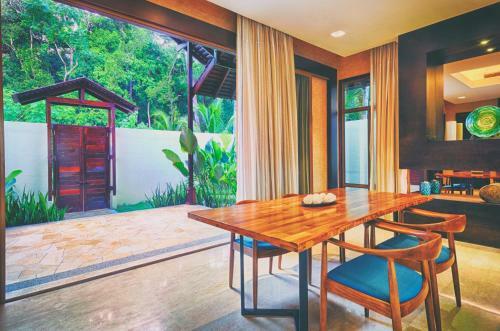 Hotel Borneo Eagle Resort
