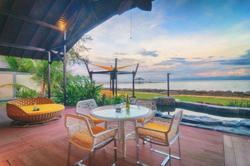 Hotel Borneo Eagle Resort