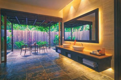 Hotel Borneo Eagle Resort