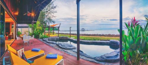 Hotel Borneo Eagle Resort