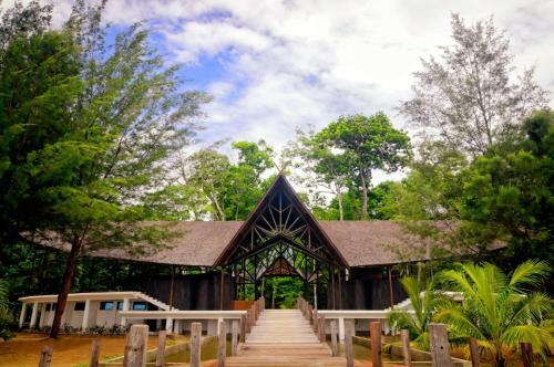 Hotel Borneo Eagle Resort