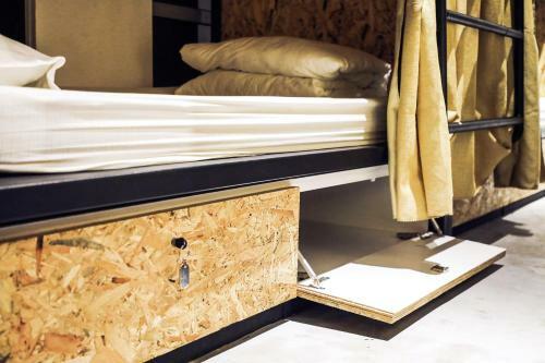 O'pine Rooms & Hostel
