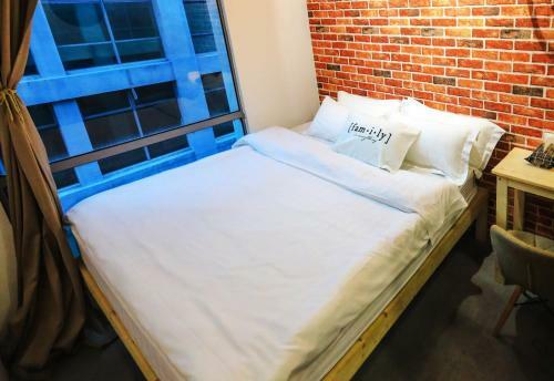 O'pine Rooms & Hostel